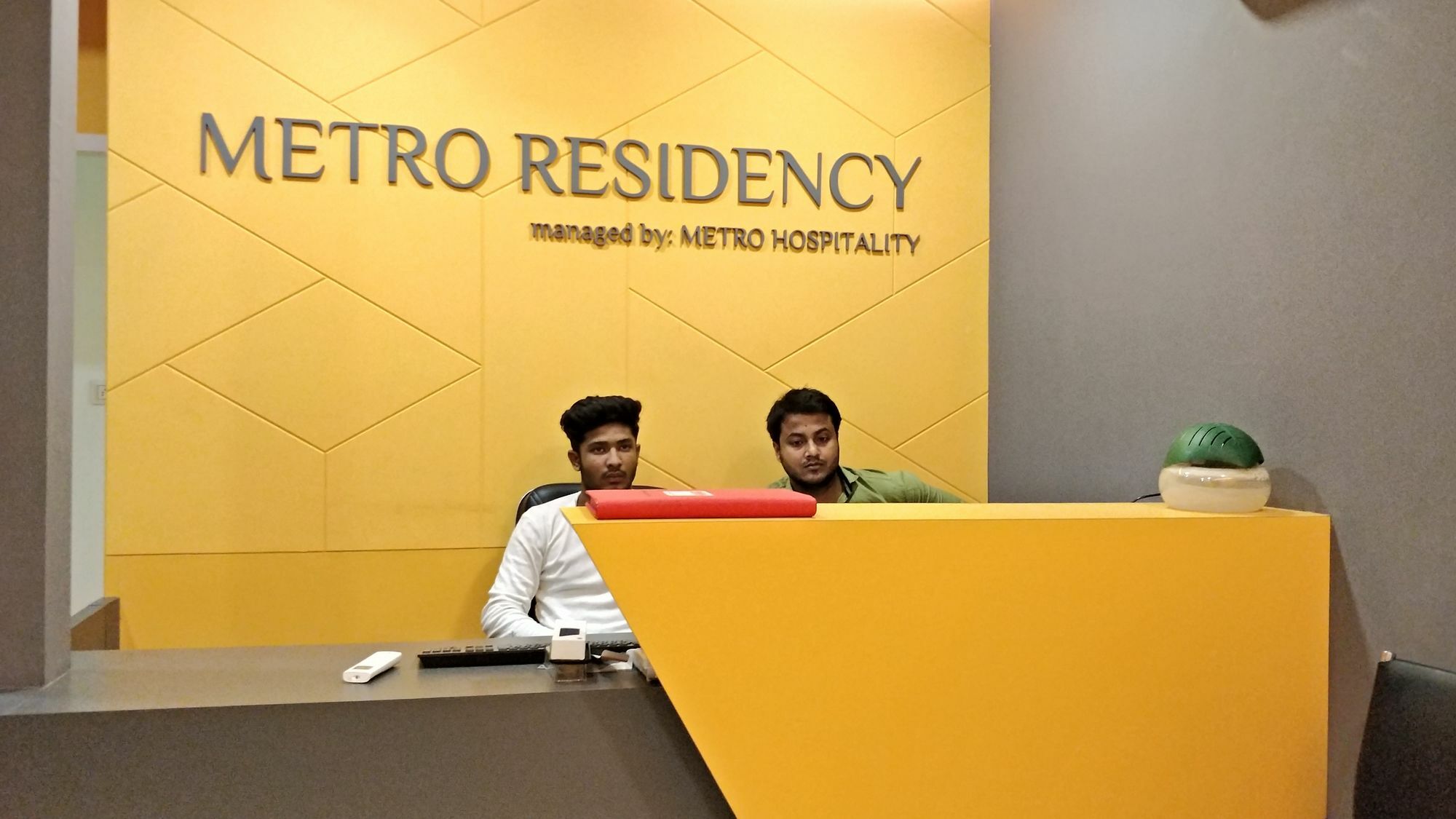 Oyo Flagship 13885 Metro Residency Ξενοδοχείο Βομβάη Εξωτερικό φωτογραφία